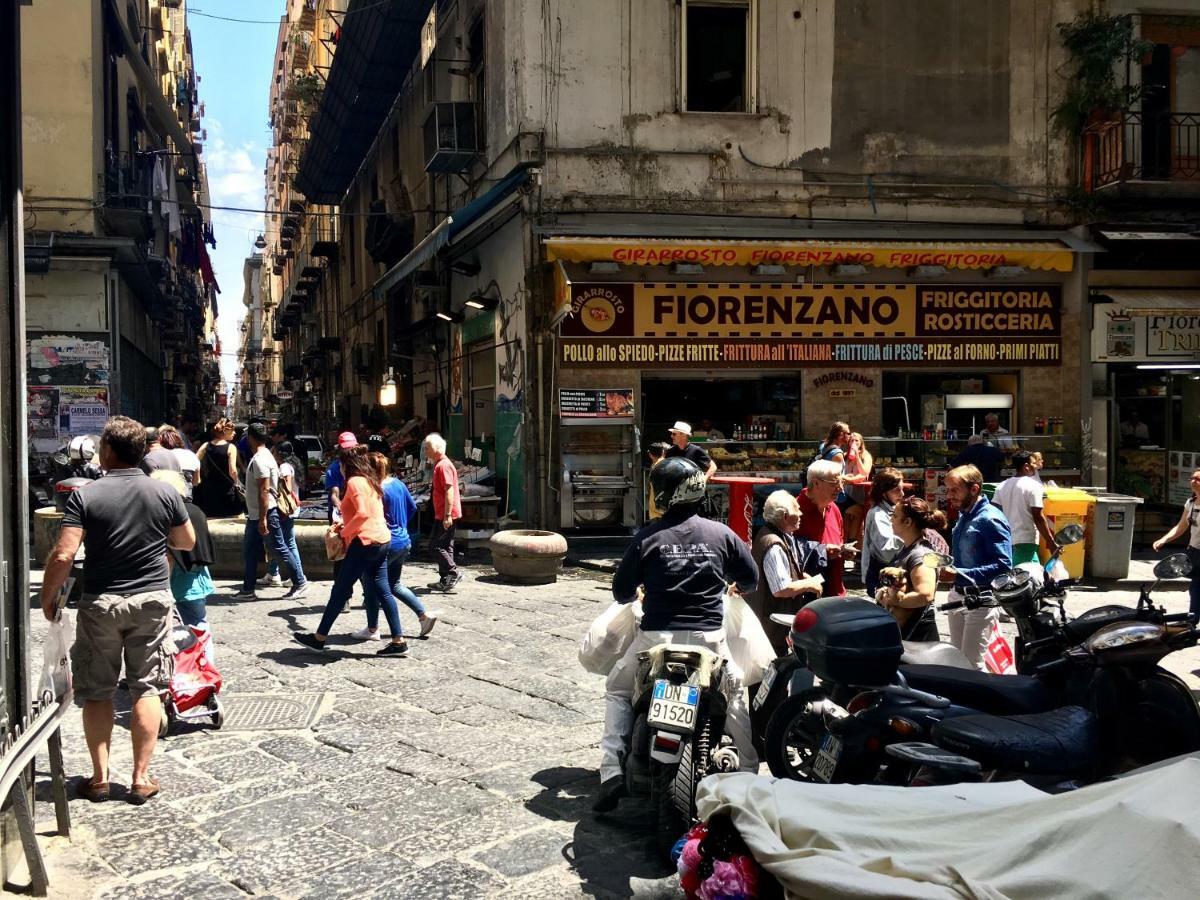 Casa G&G Pignasecca 2 Nel Cuore Di Napoli Exterior photo